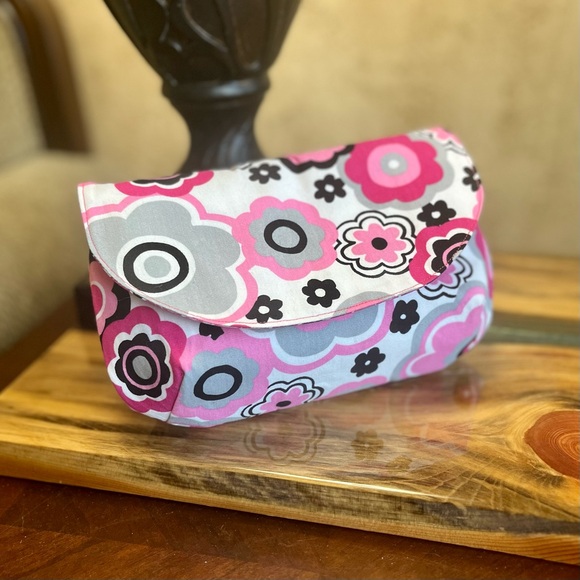 Hot Pink Flowers and Squares Print magnetic clasp Clutch Fabric Handmade Clutch - Picture 1 of 6